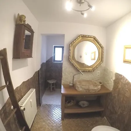 Zum Alten Pfarrhaus Alojamento de Acomodação e Pequeno-almoço Damscheid