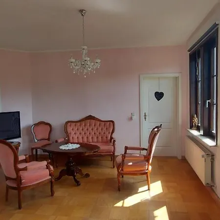 Zum Alten Pfarrhaus 4* Damscheid