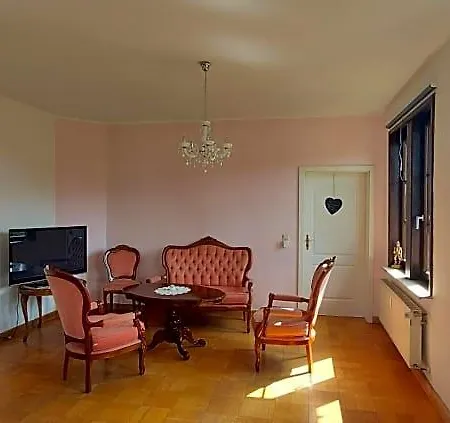 Zum Alten Pfarrhaus 4*