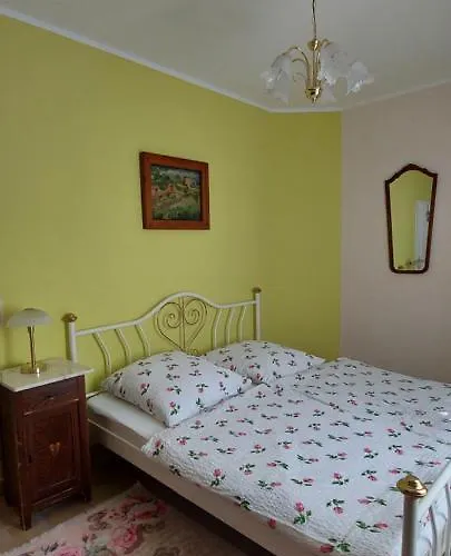 Bed & Breakfast Zum Alten Pfarrhaus Damscheid